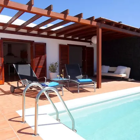 Happy Con Piscina Privada Villa Playa Blanca (Lanzarote)