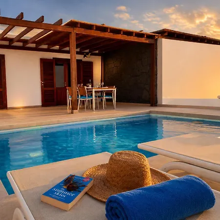 Happy Con Piscina Privada Villa *