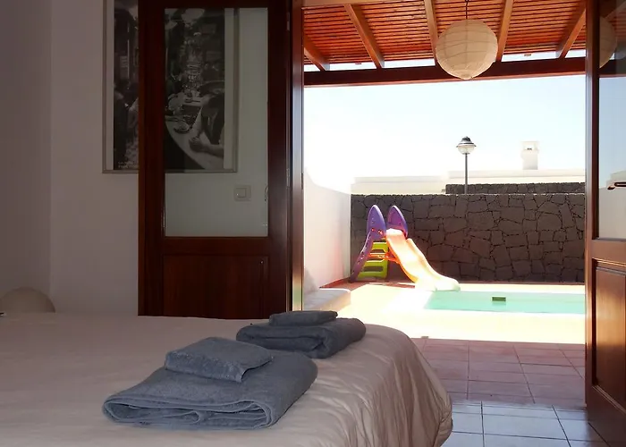 Happy Con Piscina Privada 别墅